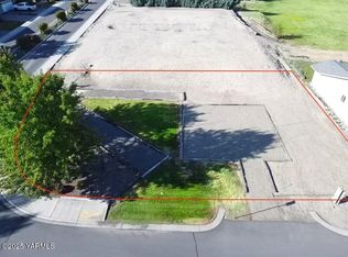 801 Fountain Blvd, Zillah, WA