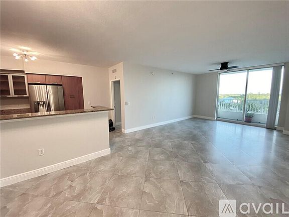 5th image of 100 NE 6th St Unit 601