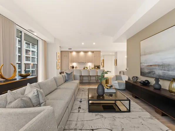 115 Denison Ave #1013, Toronto, ON M5T 0E6