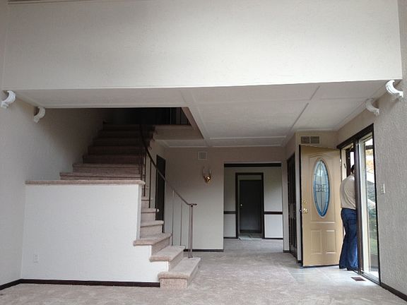 4th image of 7363 Creek View Ct