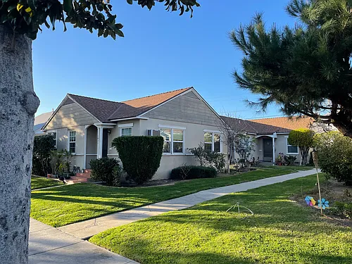 1435 Barrington Way #A Photo 1