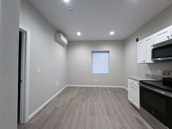 2nd image of 337 Main St #88
