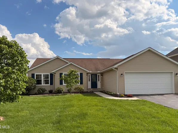 10781 Sun Trace Dr, Perrysburg, OH 43551