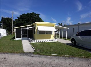 121 Lantern Pl, North Fort Myers, FL 33917