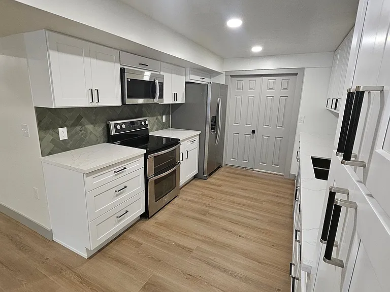 11612 S Hidden Cir — Photo 3