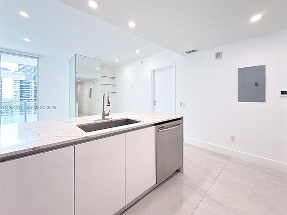 4th image of 1300 Brickell Bay Dr APT 3100