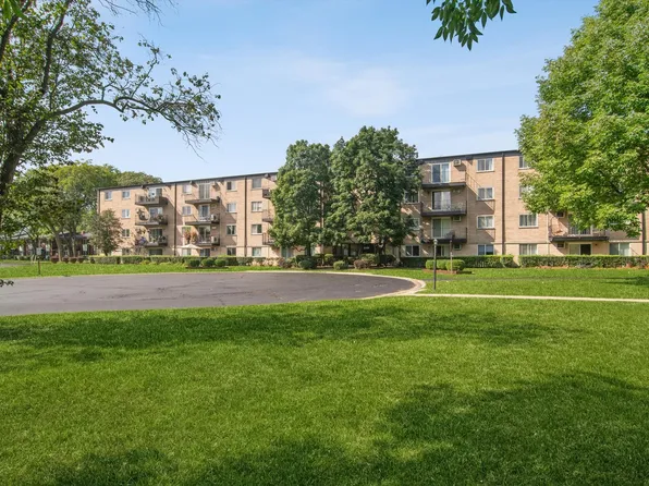 2420 E Brandenberry Ct APT 1L, Arlington Heights, IL 60004