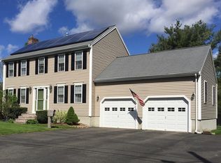 4 Bentwood St, Foxboro, MA 02035