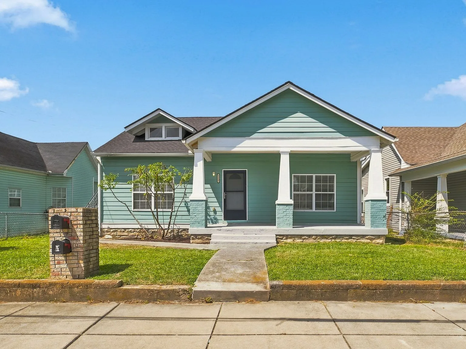 3 bed, 1224 sqft, $2,495 — Photo 1