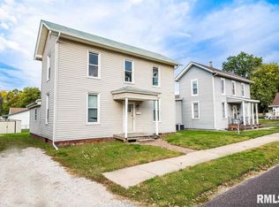 325 Caroline St, Pekin, IL 61554