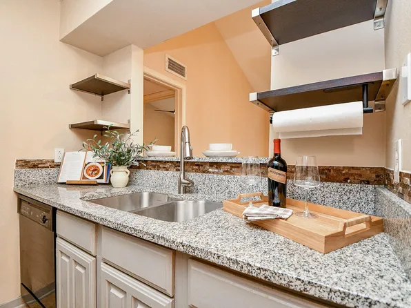 3500 Tangle Brush Dr APT 14, Spring, TX 77381