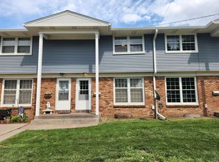 3316 10th St #3318, East Moline, IL 61244