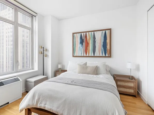 325 Fifth Avenue image 5 of 11