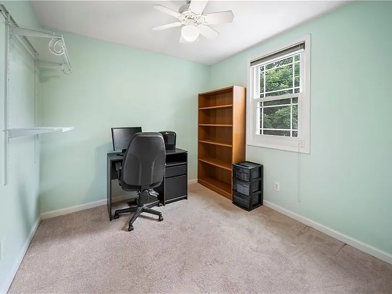 156 Stoneforest Dr — Photo 14