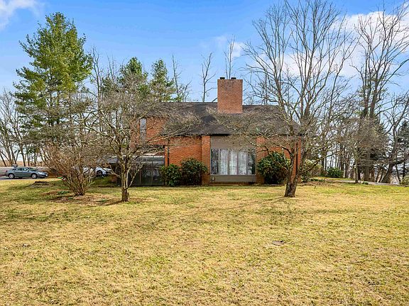 3rd image of 1138 Round Meadow Dr