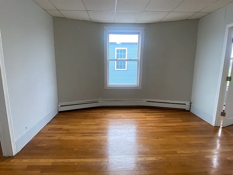 271 Shirley St #4 — Photo 8