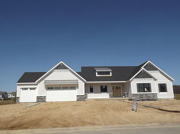 4085 Boulder View Dr NE, Belmont, MI 49306
