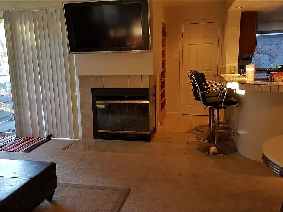 2nd image of 3131 Oakshire Ct