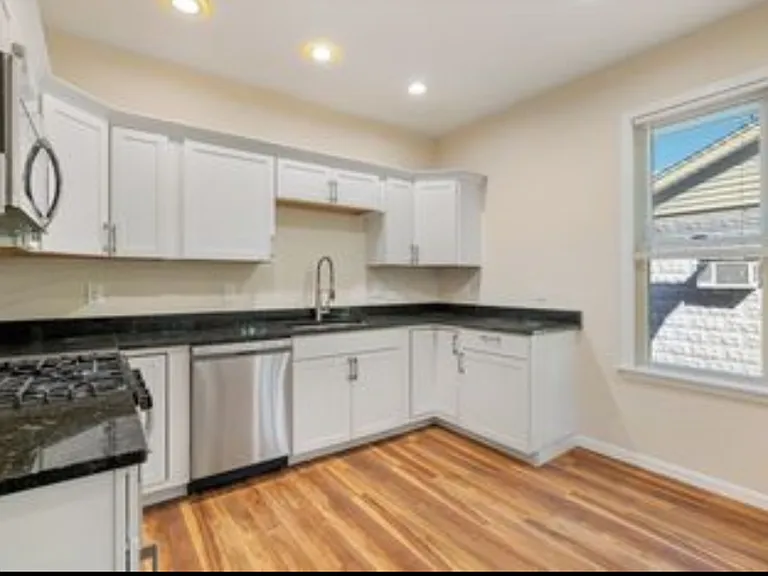 3054 Zephyr Ave — Photo 6