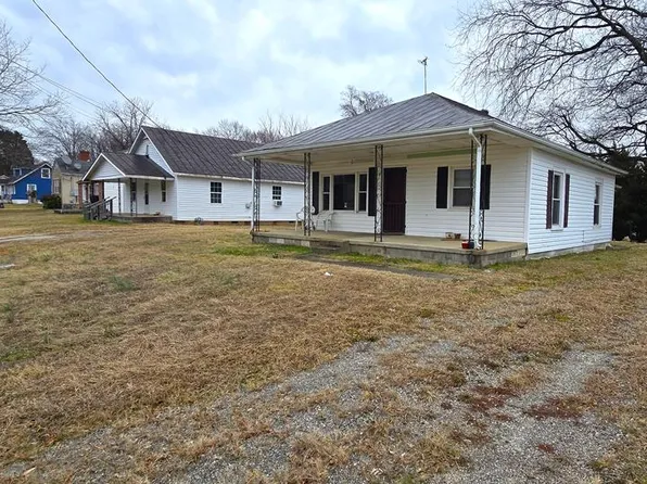 21 Doolittle St, Danville, VA 24541