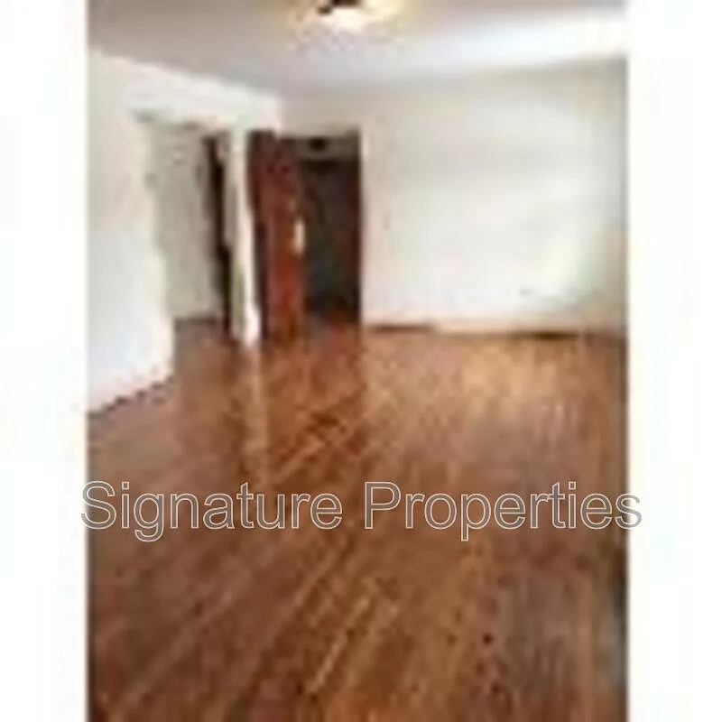 Building Photo - 534 Logan St #1