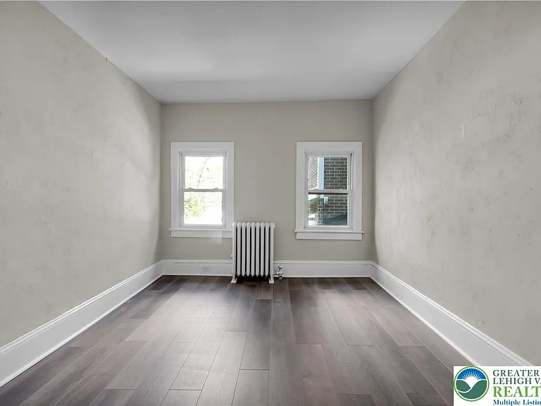 265-267 E Bertsch St #5 — Photo 2