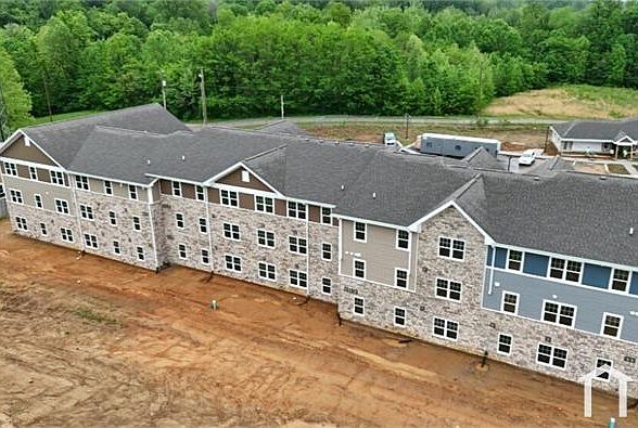 1st image of 220 Park Ridge Rd