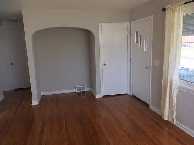 Living room - front door to porch