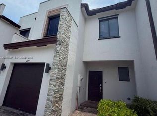 270 NE 208th Ter, Miami, FL 33179
