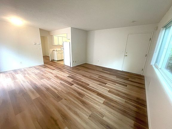 4th image of 1210-1218 NE 24th Ave #1216