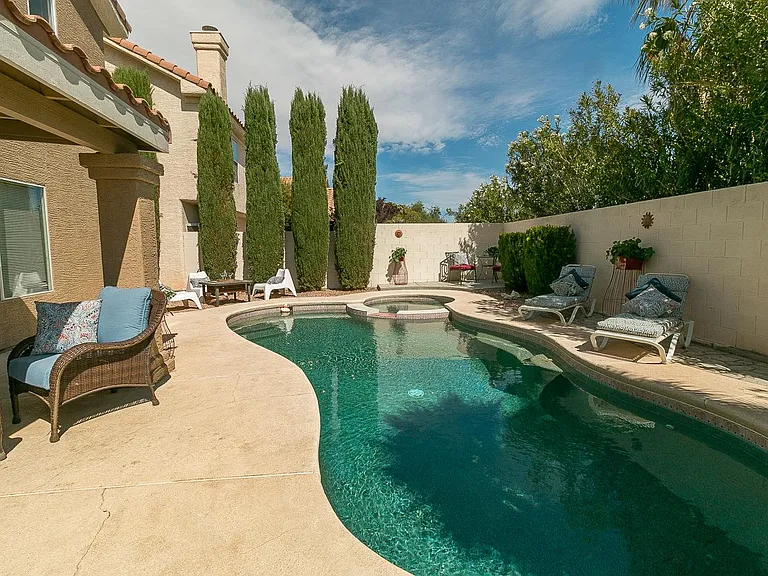 1432 Desert Hills Dr — Photo 13
