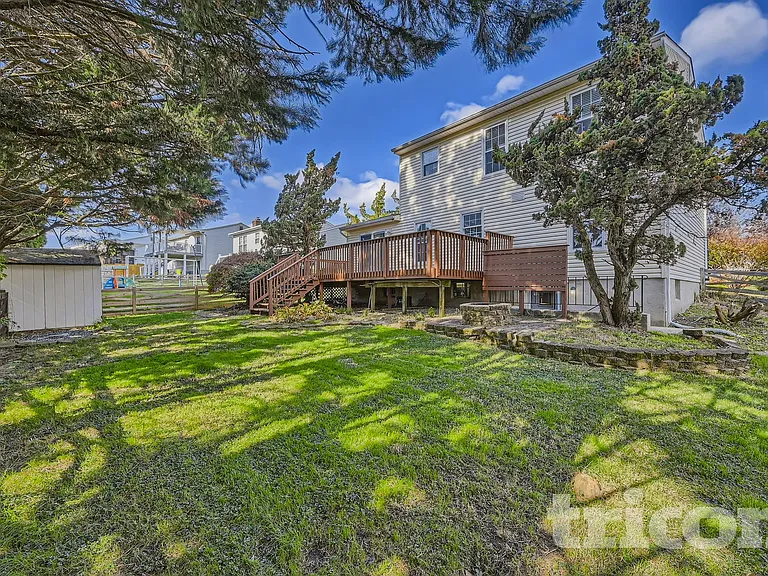 9432 Seven Courts Dr — Photo 16