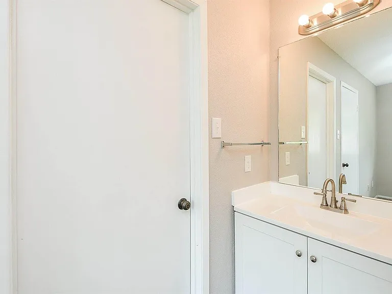 5809 Village Forest Ct — Photo 16