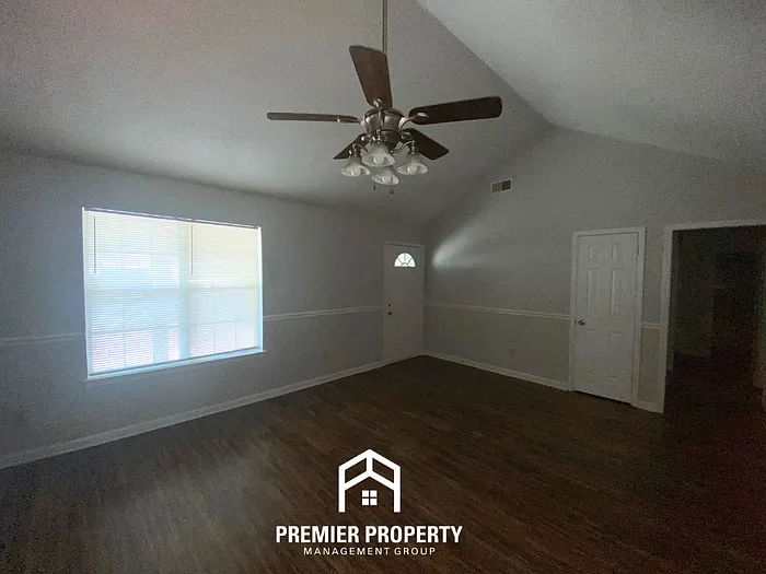 6059 Chandeleur Dr — Photo 3