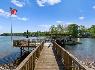 141 Baywatch Dr, Mooresville, NC 28117
