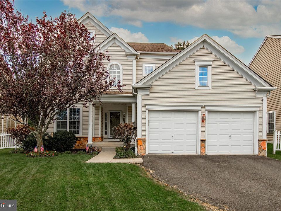 529 Shoemaker Dr, Fountainville, PA 18923 | Zillow