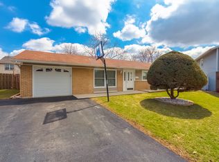 7795 Sherwood Cir S, Hanover Park, IL