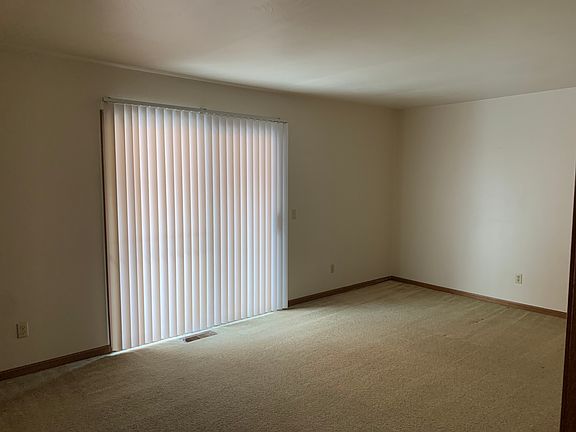 5th image of 580 W 9th St