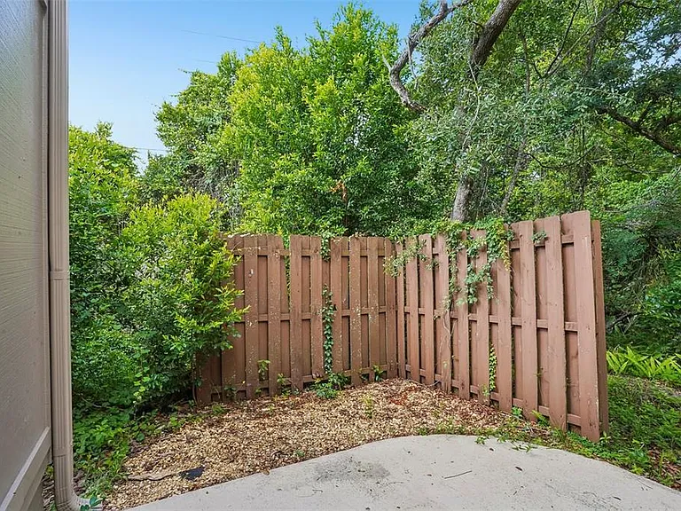 325 Timberline Trl — Photo 38
