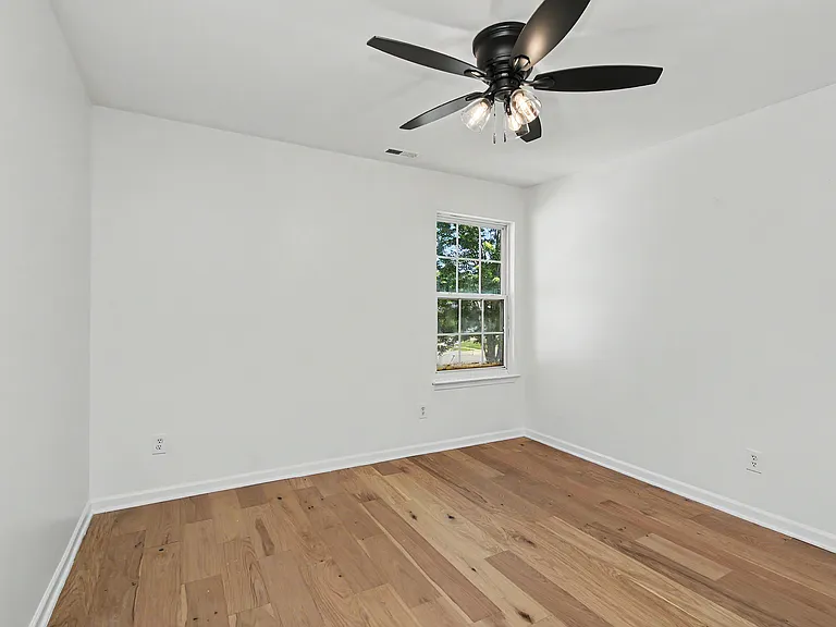 9819 Aventide Ln — Photo 35