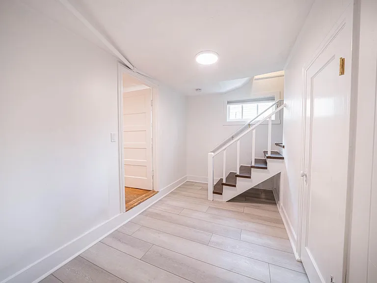 Foyer/Office
