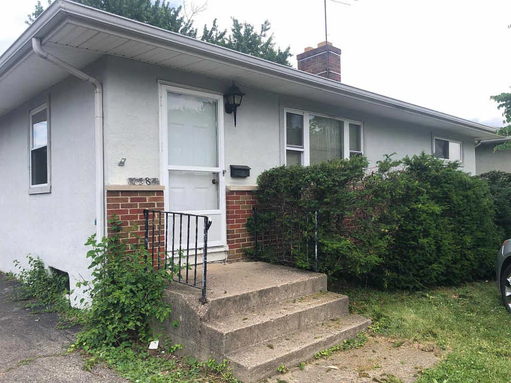 1584 Cunard Rd photo 1