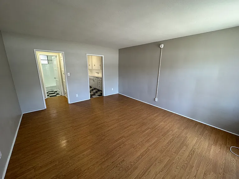 5430 Carlton — Photo 13