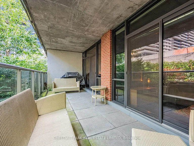 64 Niagara St #221 — Photo 30