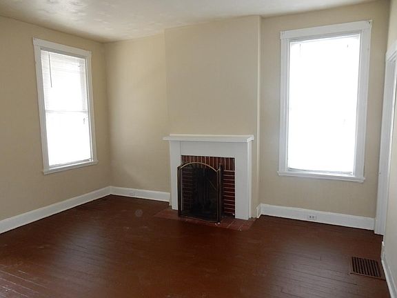 3rd image of 1814 Mills Ave APT 4