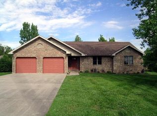 210 S Oak Grove St, Marshfield, MO 65706