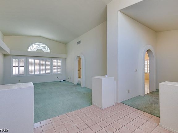 4th image of 8425 Squaw Valley Ave
