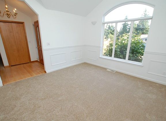3rd image of 1704 Arab Dr SE