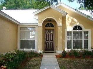 828 Maple Forest Ave, Minneola, FL 34715