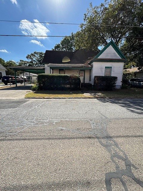 1st image of 309 W 8th St